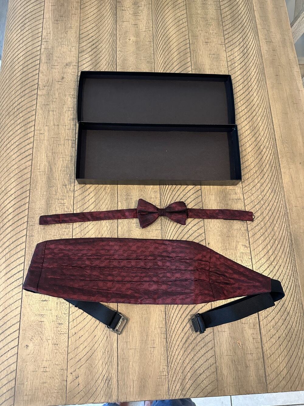 J.S.A. Bank Men's Burgundy Rose Jacquard Silk Cummerbund & Bow Tie Set In Box OS